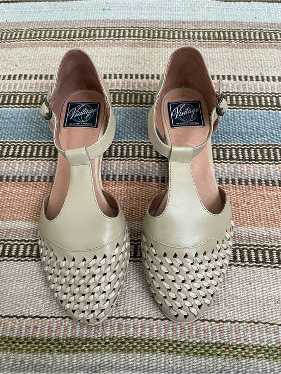 Jeffrey Campbell Shoes - NWOT Vintage by Jeffrey Campbell Tan Brown Flat